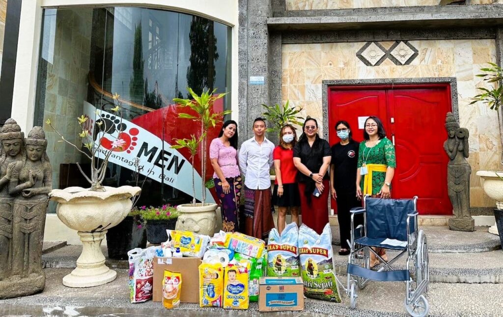 Charities in Bali - a food box program supporting local families
